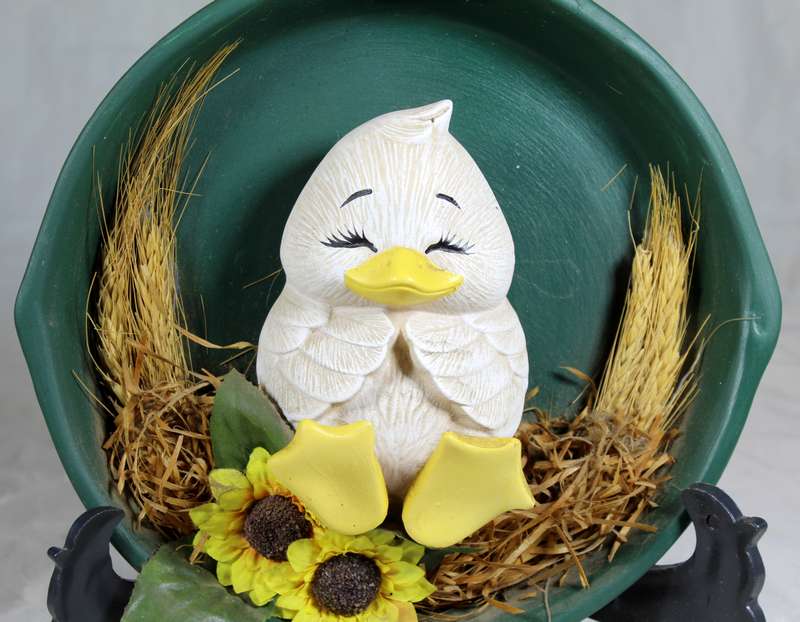 Chicklet in green frying pan