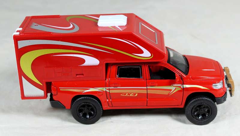 4x4 Truck with camper