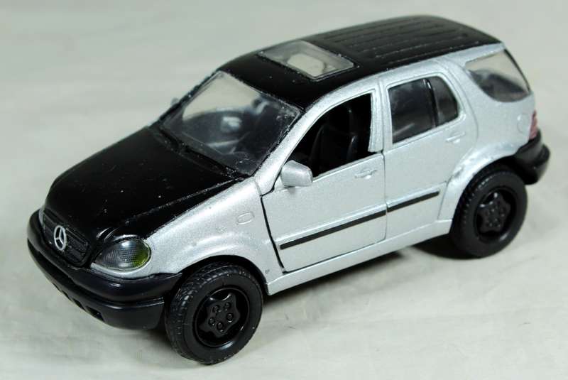 New Ray - Mercedes Benz M-Class