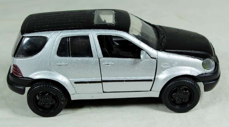 New Ray - Mercedes Benz M-Class