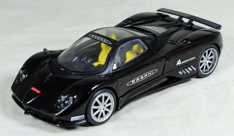 Mondo Motors - Pagani Zonda