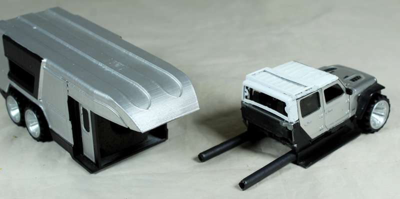Jada - Modified Jeep with closed trailer