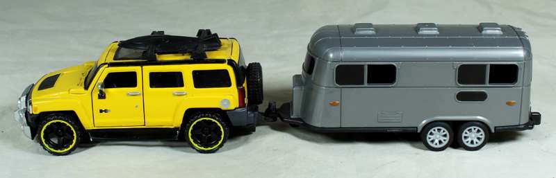 Burago - Hummer H3 with Caravan