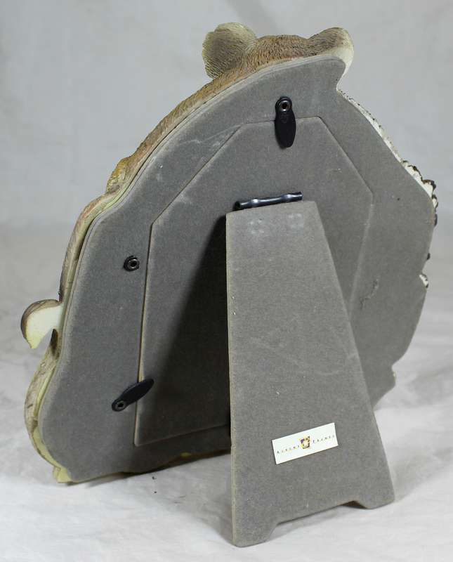 Molded lion picture frame