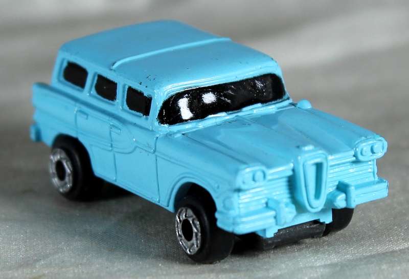 Micro Machines - Galoob - Edsel Pacer Bermuda Wagon (1995)
