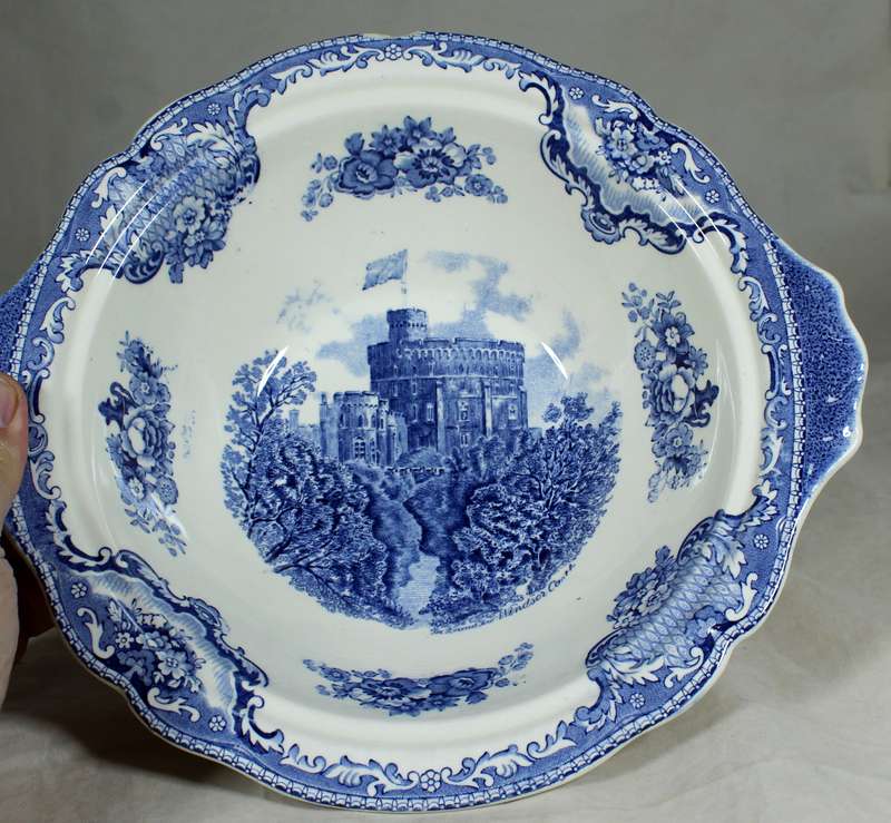 Johnson Bros - old Britain castles - Windsor castle tureen - damaged