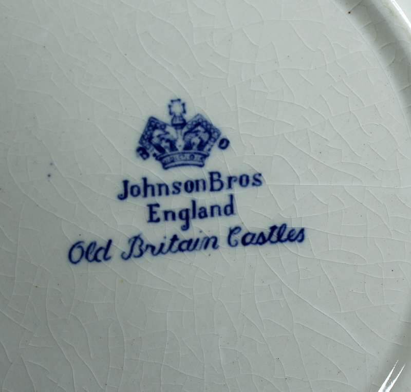 Johnson Bros - old Britain castles - Windsor castle tureen - damaged