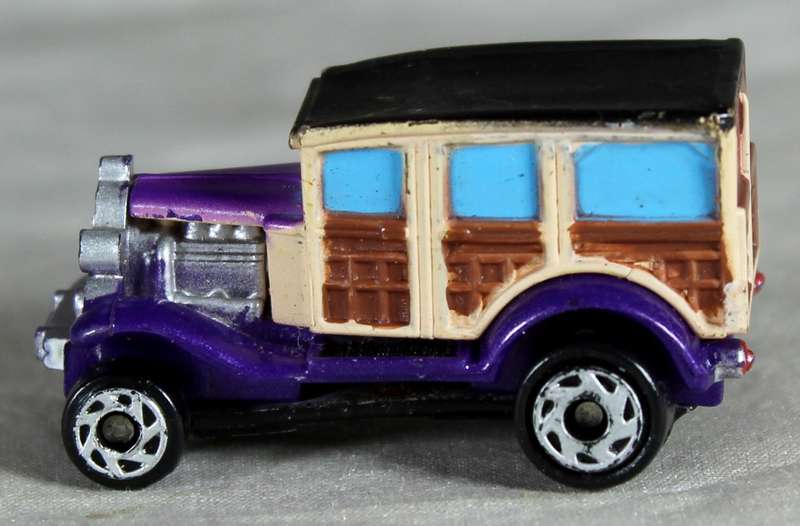 Micro Machines - LGT - Ford Woody wagon (1994)