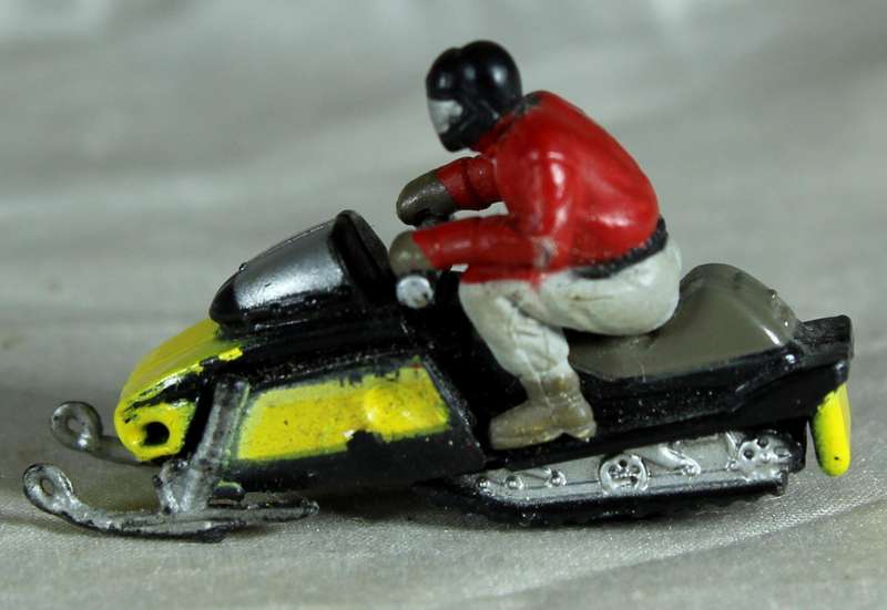 Micro Machines - LGTI - Man on snowmobile
