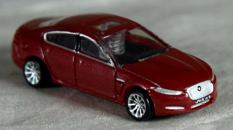 Oxford diecast micro - Jaguar XF Sedan