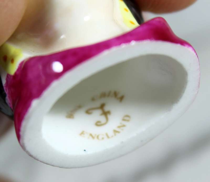 Staffordshire thimble - Lady MacBeth