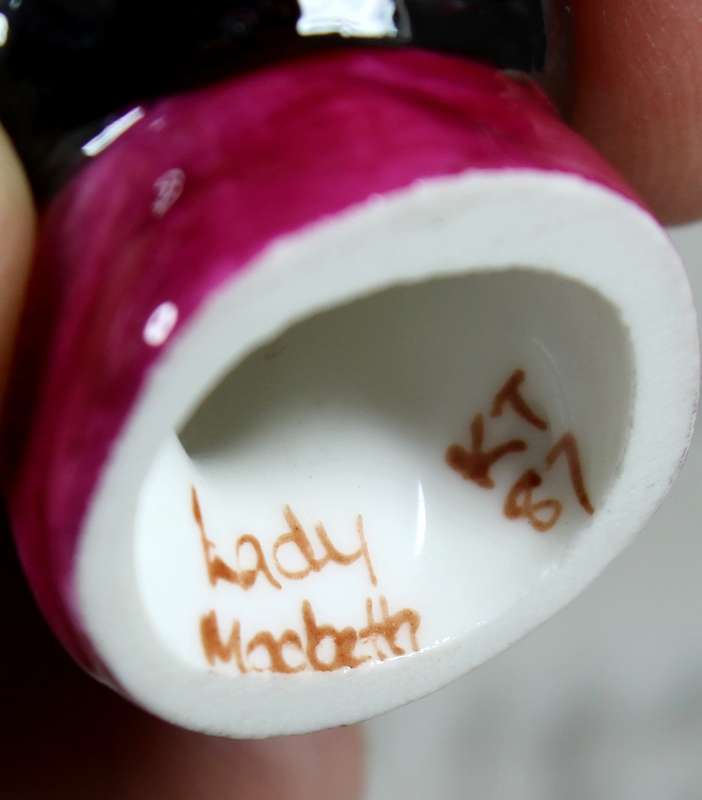 Staffordshire thimble - Lady MacBeth