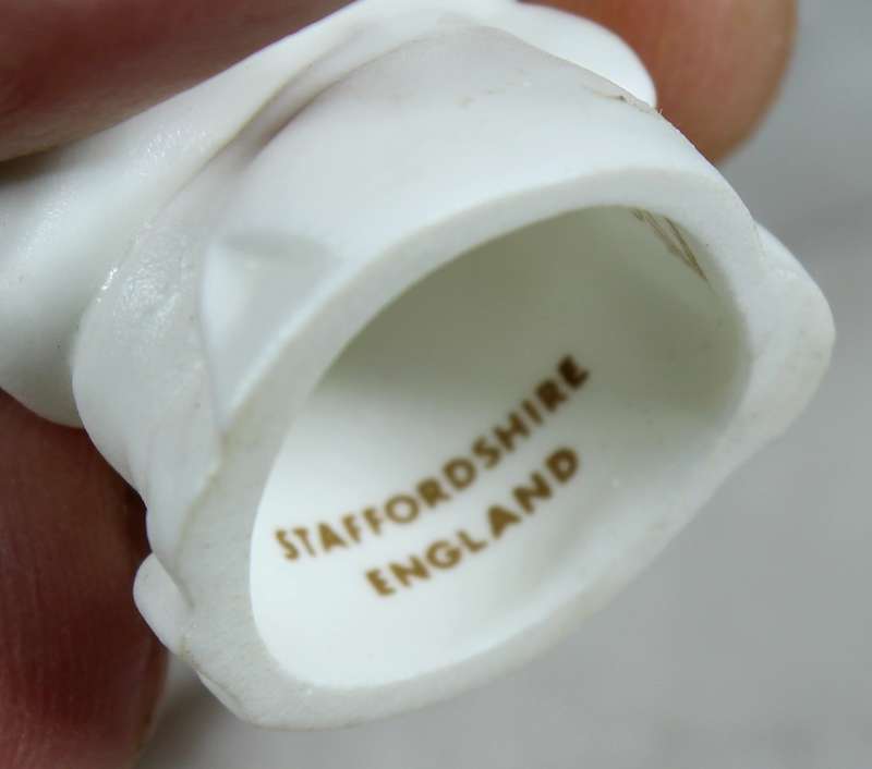 Staffordshire thimble - George Washington