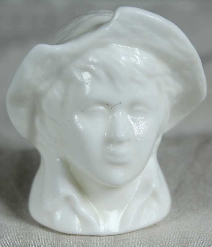Staffordshire thimble - Huckleberry Finn