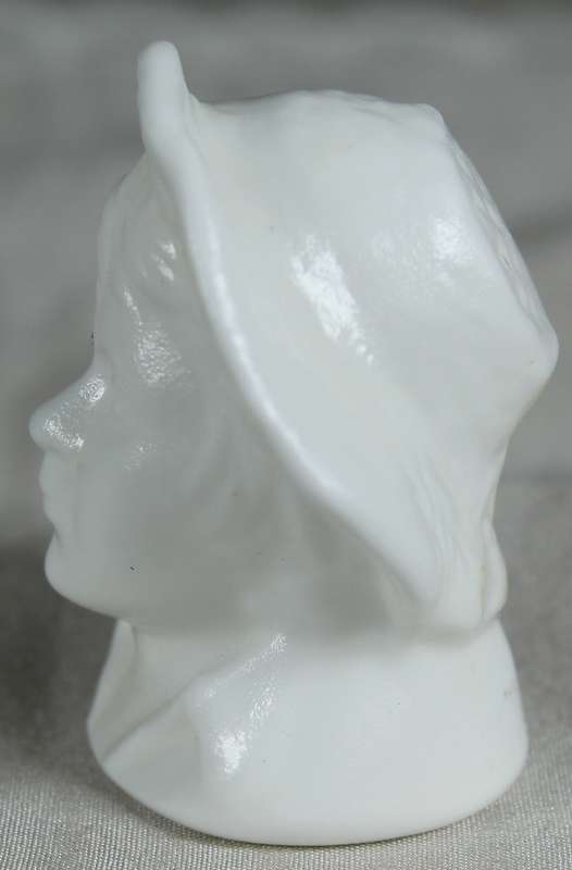 Staffordshire thimble - Huckleberry Finn