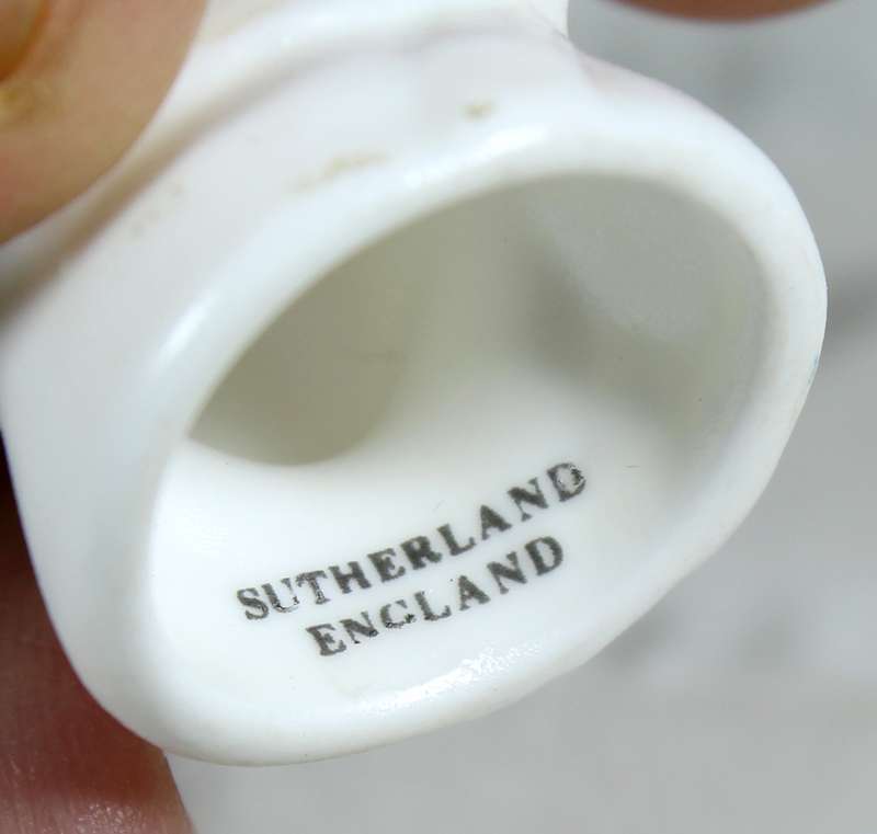 Staffordshire thimble - Huckleberry Finn