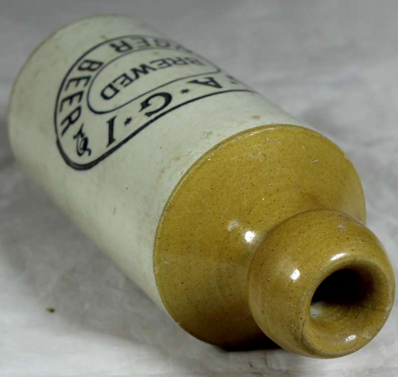 SAGI - Ginger beer pottery container
