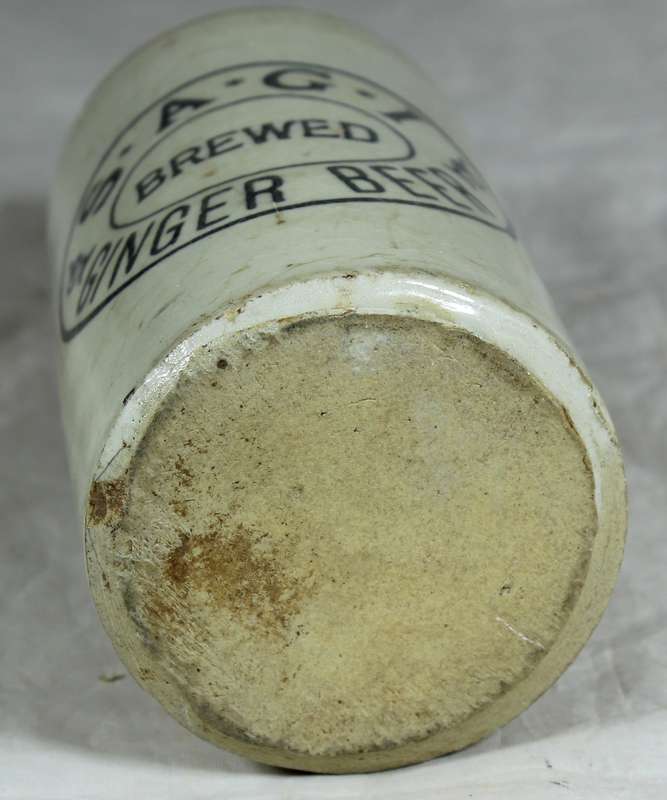 SAGI - Ginger beer pottery container