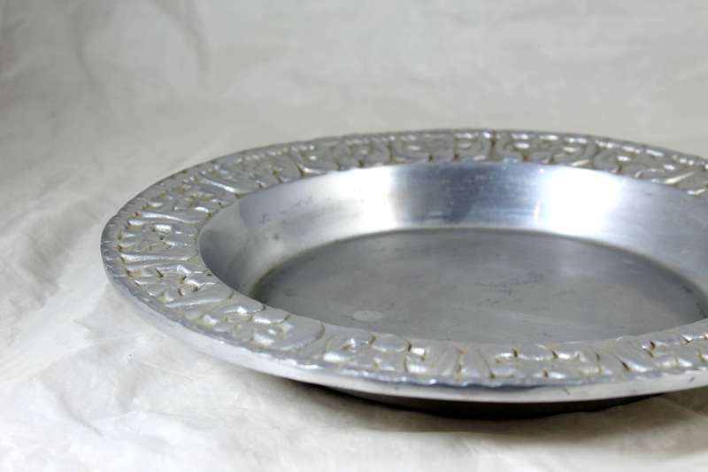 Heavy cast metal tray