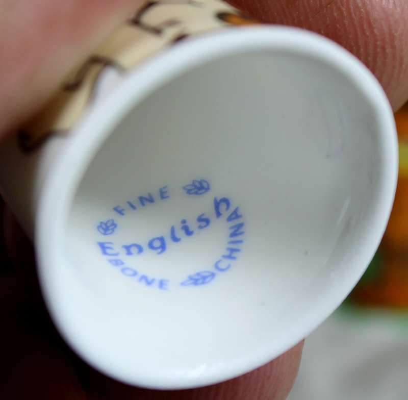 Stoke-on-Trent - Thimble  Set - Garfield characters