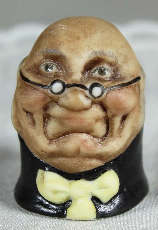 Staffordshire Harmer Sculptures - Thimble - Mr Pickwick