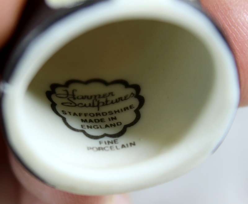 Staffordshire Harmer Sculptures - Thimble - Mr Pickwick