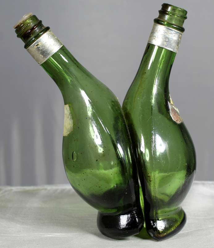 Empty liquor bottles - Brescia - Twin bottle