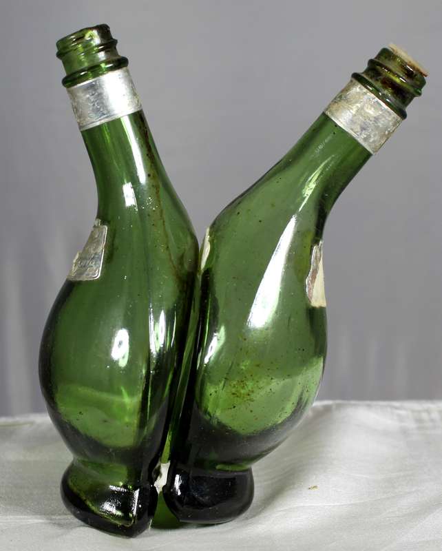 Empty liquor bottles - Brescia - Twin bottle