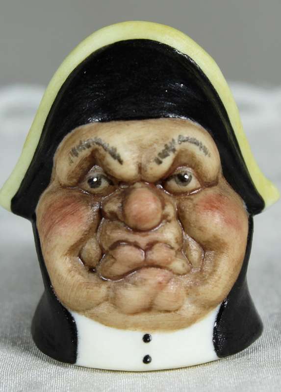 Staffordshire Harmer Sculptures - Thimble - Mr Bumble