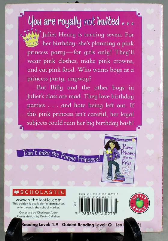 Pink princess rules the school - A Crowne