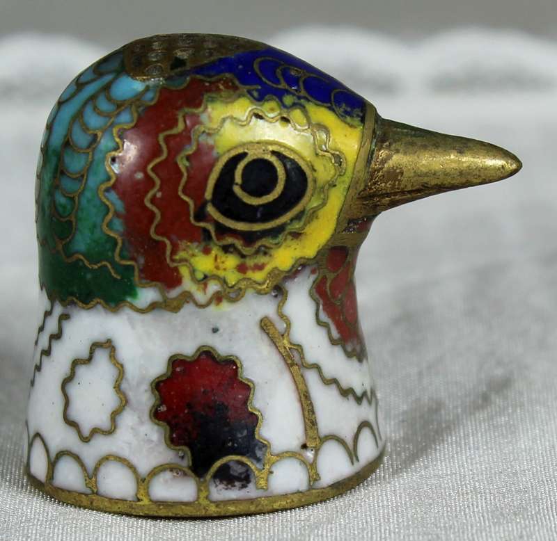 Cloisonne enameled thimble - Bird with beak