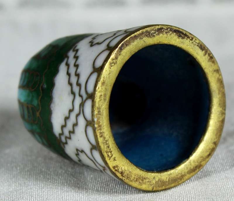 Cloisonne enameled thimble - Bird with beak