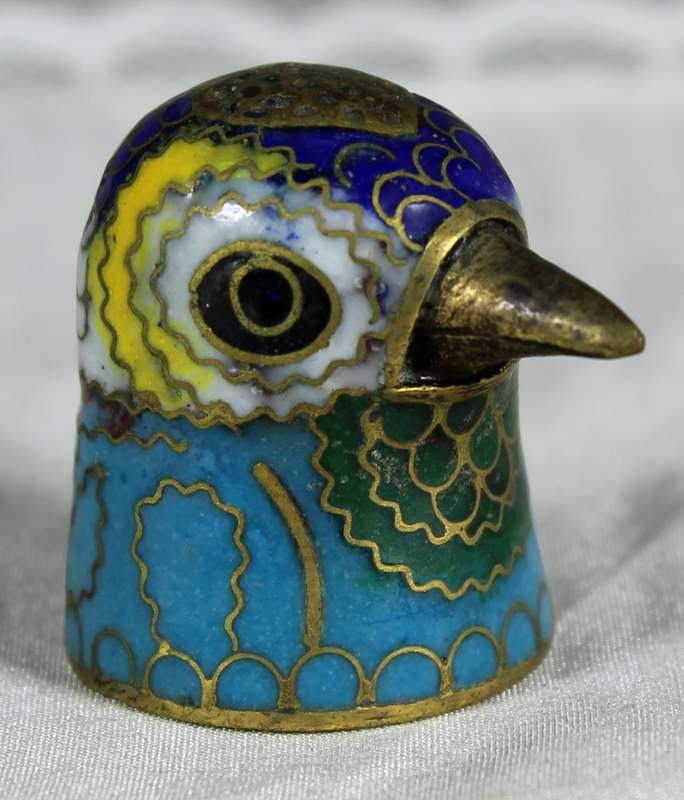 Cloisonne enameled thimble - Bird with beak