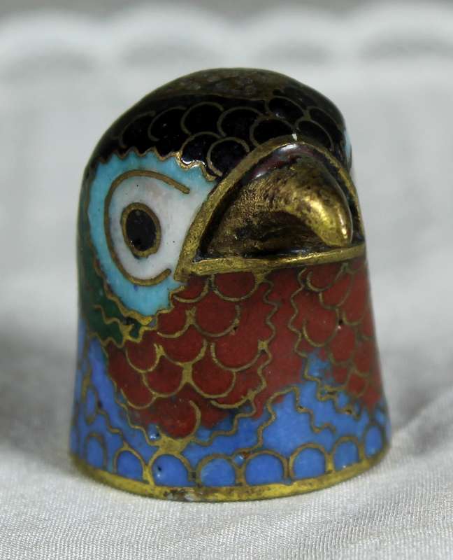 Cloisonne enameled thimble - Bird with beak