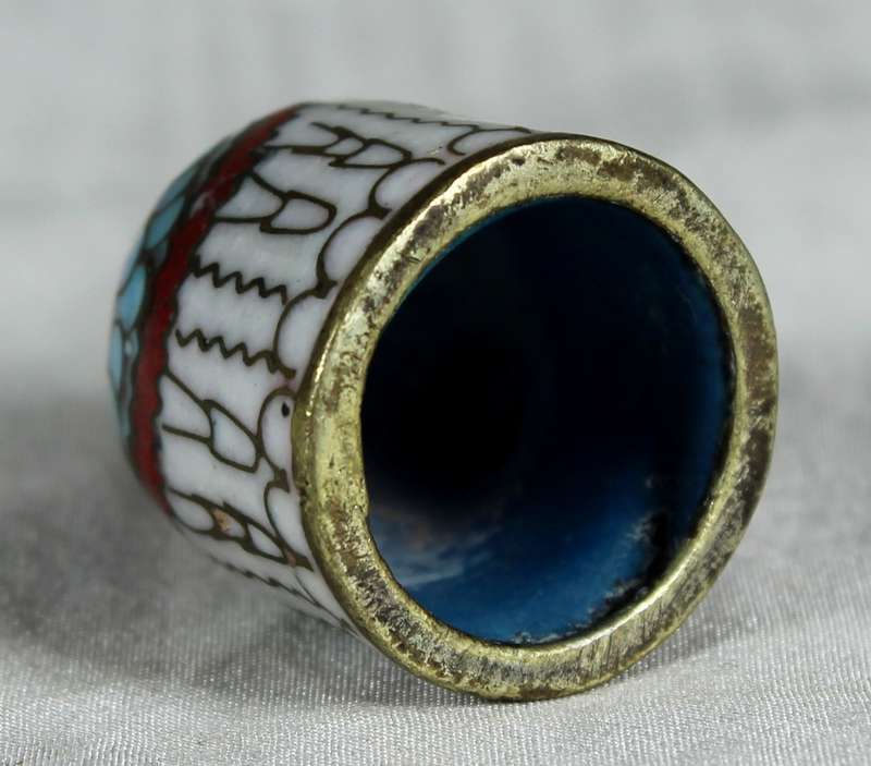 Cloisonne enameled thimble - Bird with beak
