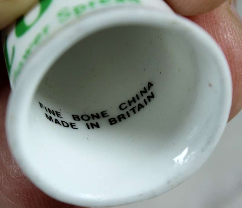 Advertising thimble - Flora sunflower spread