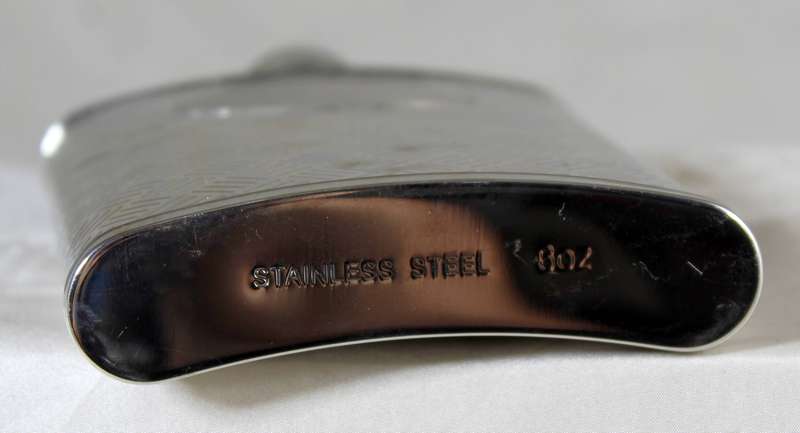 Stainless steel hip flask with cross hatch patterns