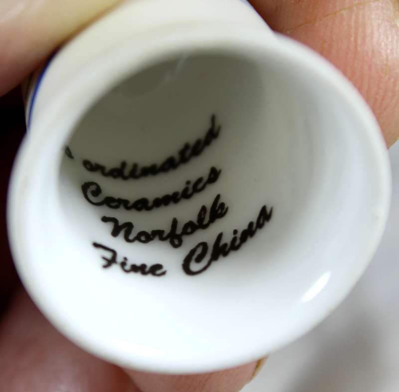 Advertising thimble - Le Shuttle