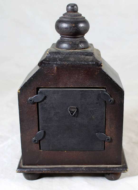 Modern wooden mantle clock