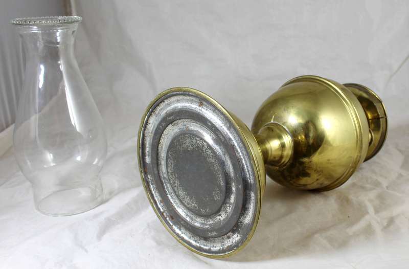 Brass paraffin lamp
