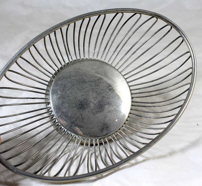 Small silver plated fruit bowl