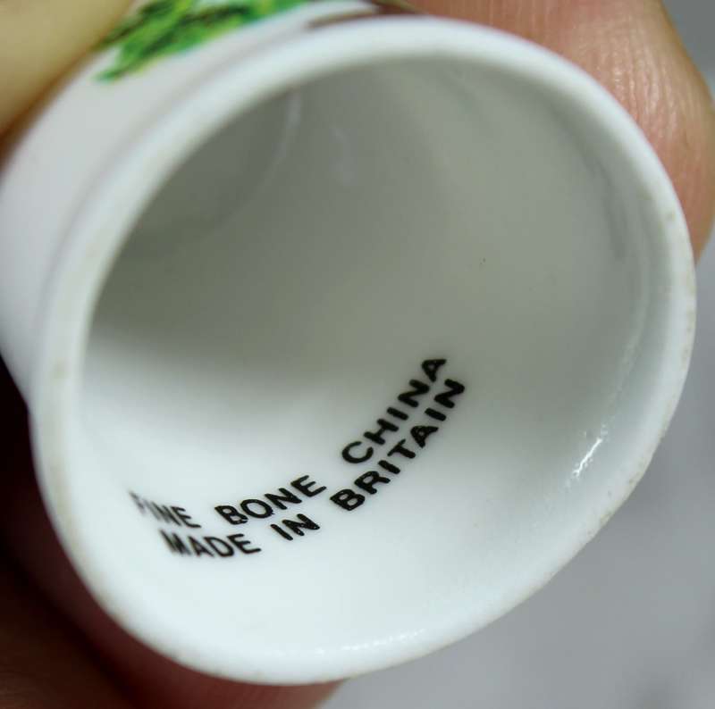 Bone China thimble - tree with golden star