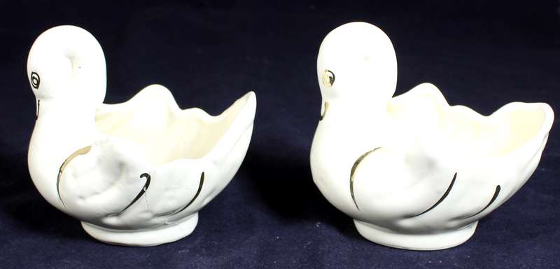 Pair of Creme & Gold Swans