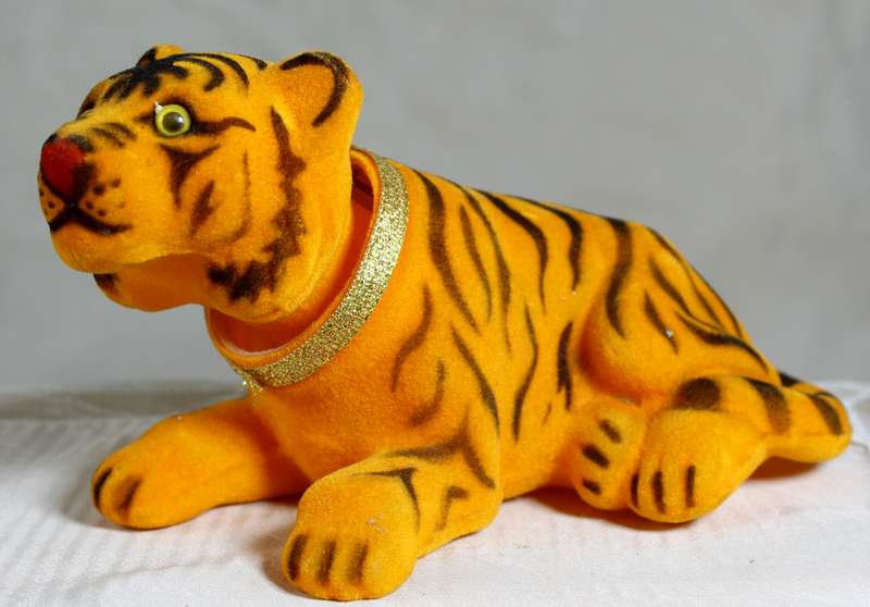 Car Doll - Shake Head Tiger