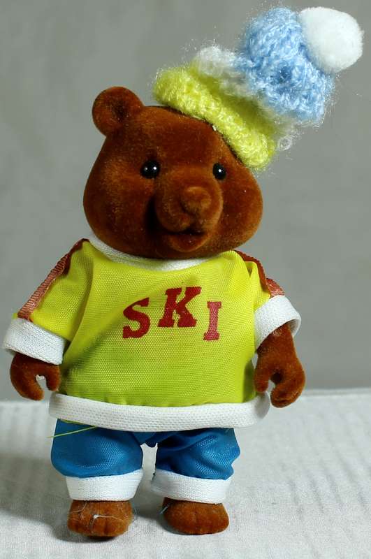 Sylvanian Families - Ski Bear with Hat