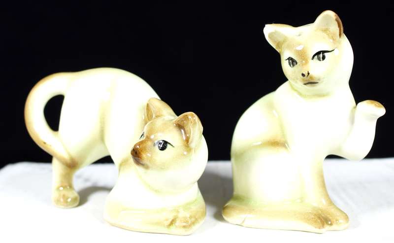 Pair of Cats Salt & Pepper Shaker Set