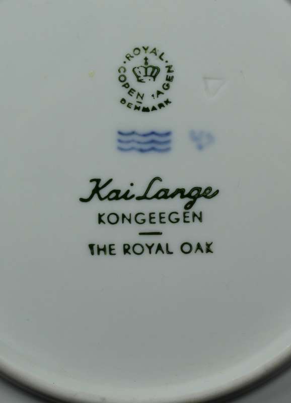 Royal Copenhagen Display Plate - The Royal Oak