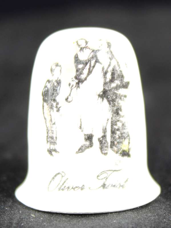 Porcelain Thimble - Oliver Twist