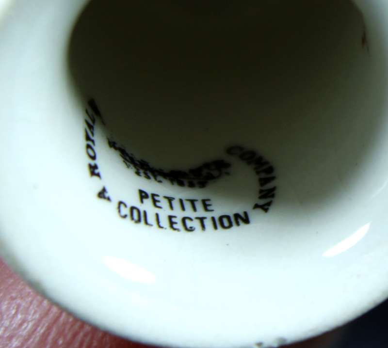 Porcelain Thimble - Petite Collection - Irish Clover