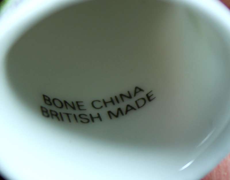 Porcelain Thimble - Edinburgh Castle Scotland